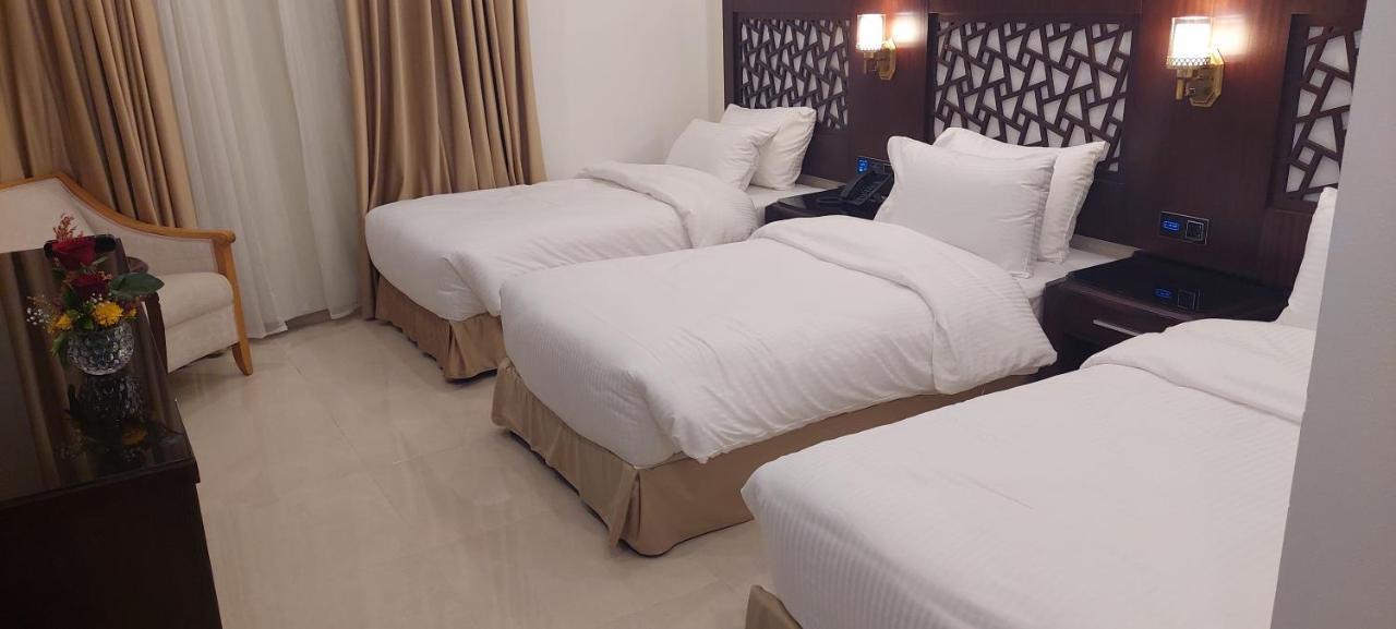Petra Elite Hotel Вади Муса Екстериор снимка