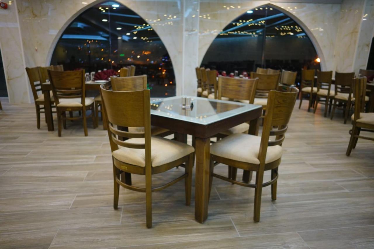 Petra Elite Hotel Вади Муса Екстериор снимка