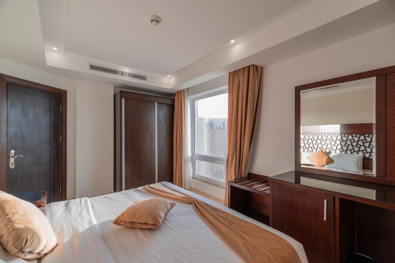 Petra Elite Hotel Вади Муса Екстериор снимка