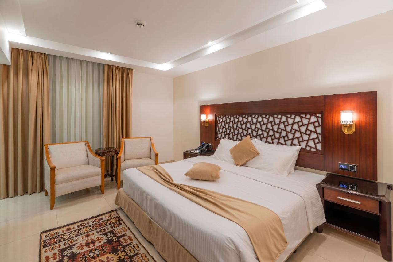 Petra Elite Hotel Вади Муса Екстериор снимка
